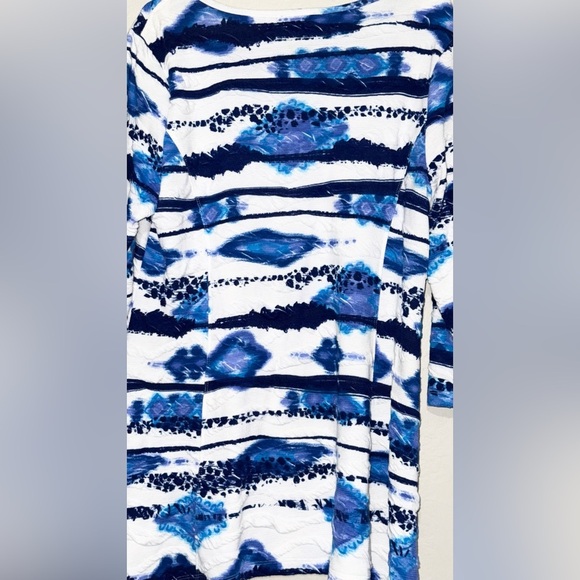 Múltiples Blue and White Patterned Long Sleeve Top- used size L mtp(26) - Picture 7 of 8